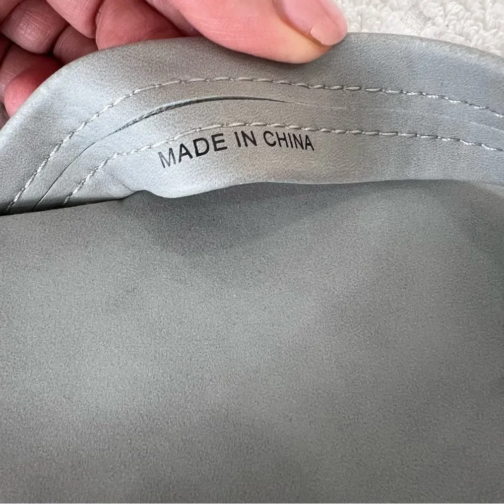 ! NWOT . J. Crew Gray Flip Flops Sandals Men's